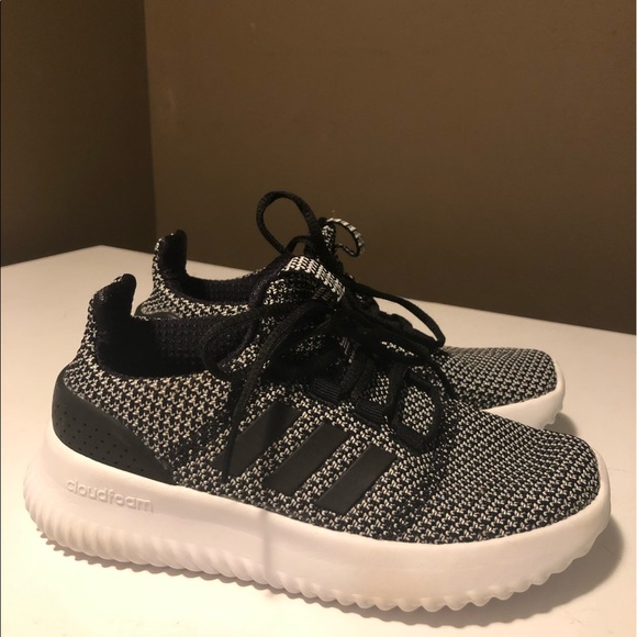 boys adidas cloudfoam shoes